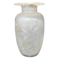 Vase en albâtre égyptien sculpté à la main