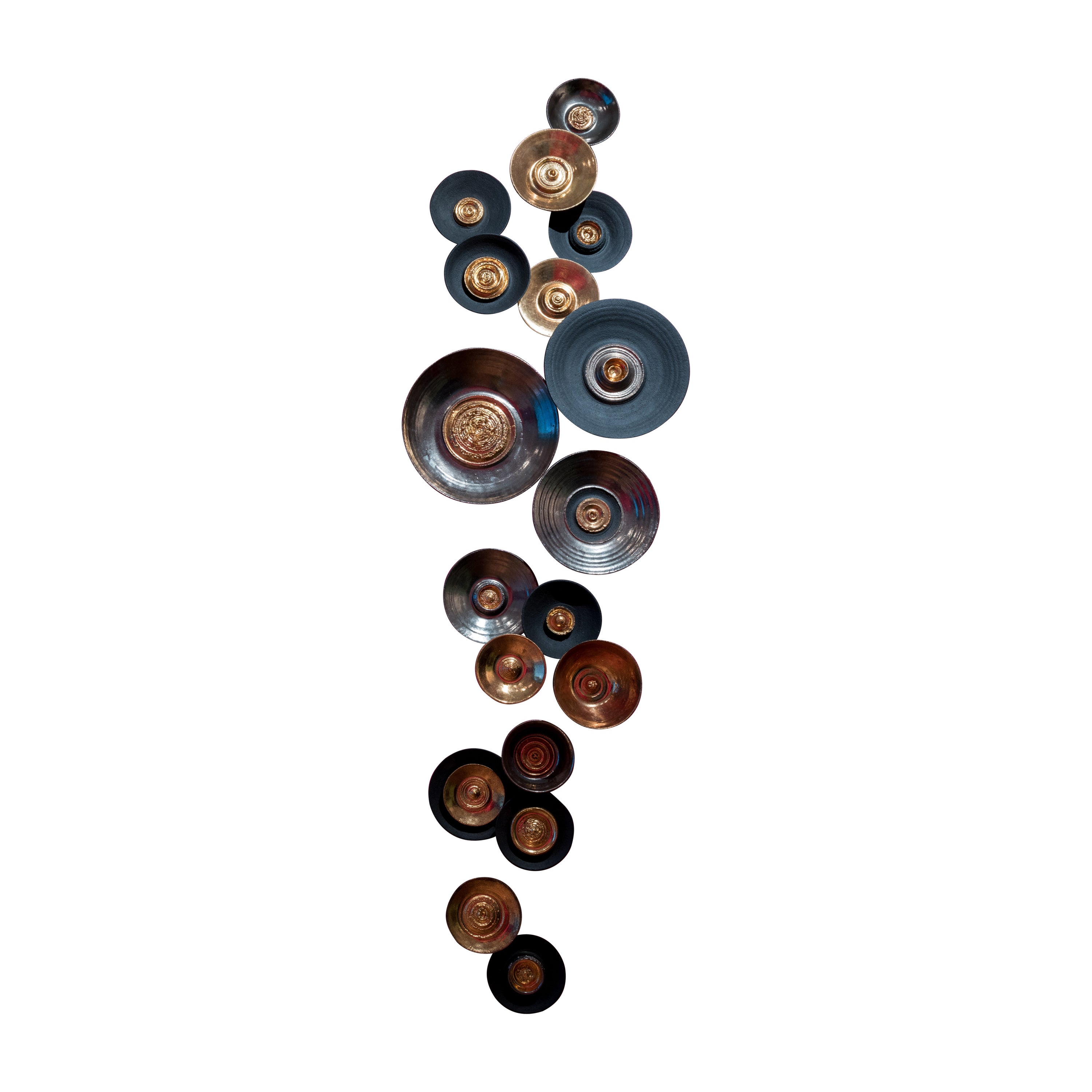 Installazione a parete in ceramica, oro 24 carati e platino, Uk Contemporanea 21° secolo