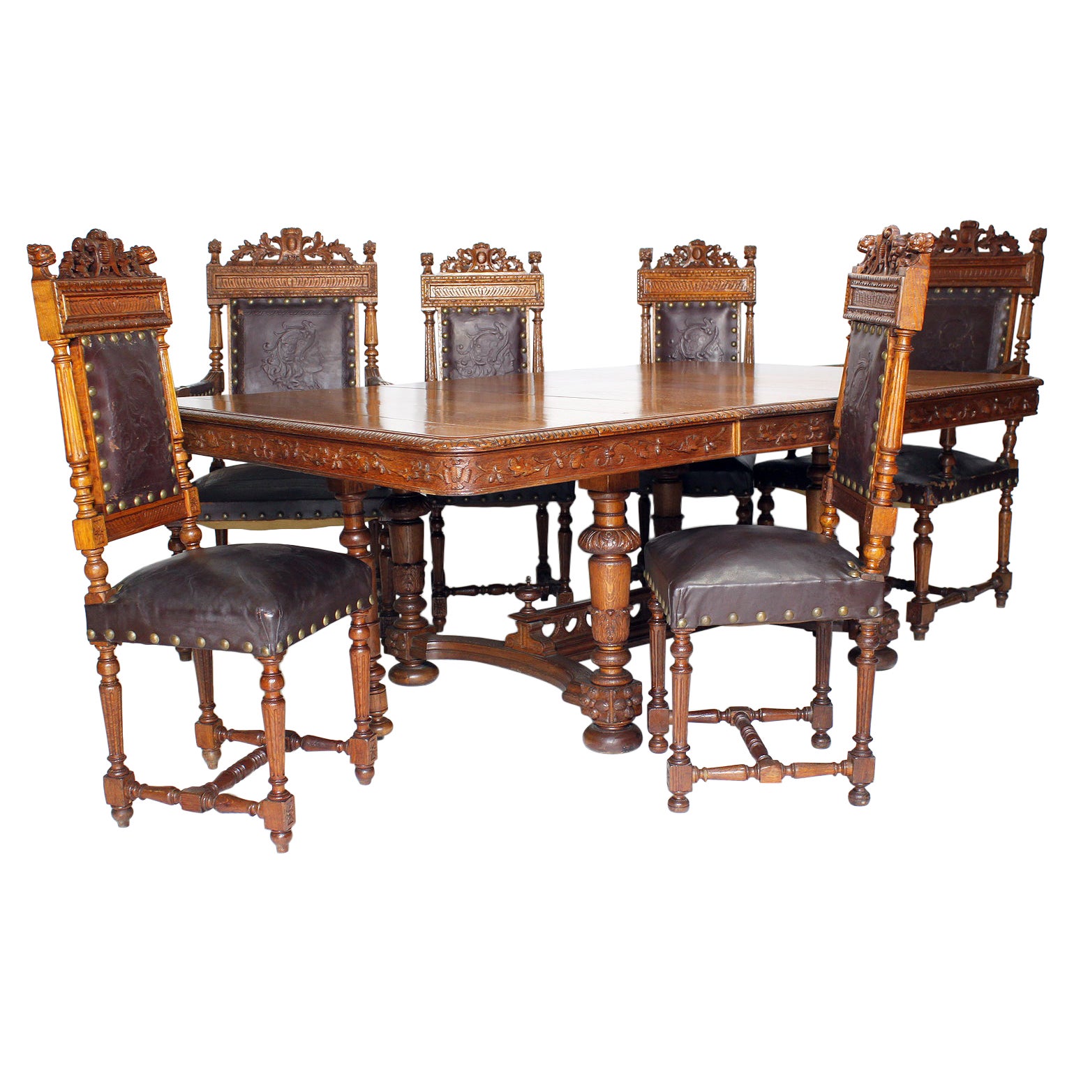 Italian 19th Century Baroque Renaissance Style Carved Oak 13-Piece Dining Set For Sale