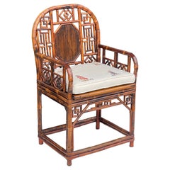 Fauteuil chinois du 20ème siècle en bambou brûlé de style Brighton