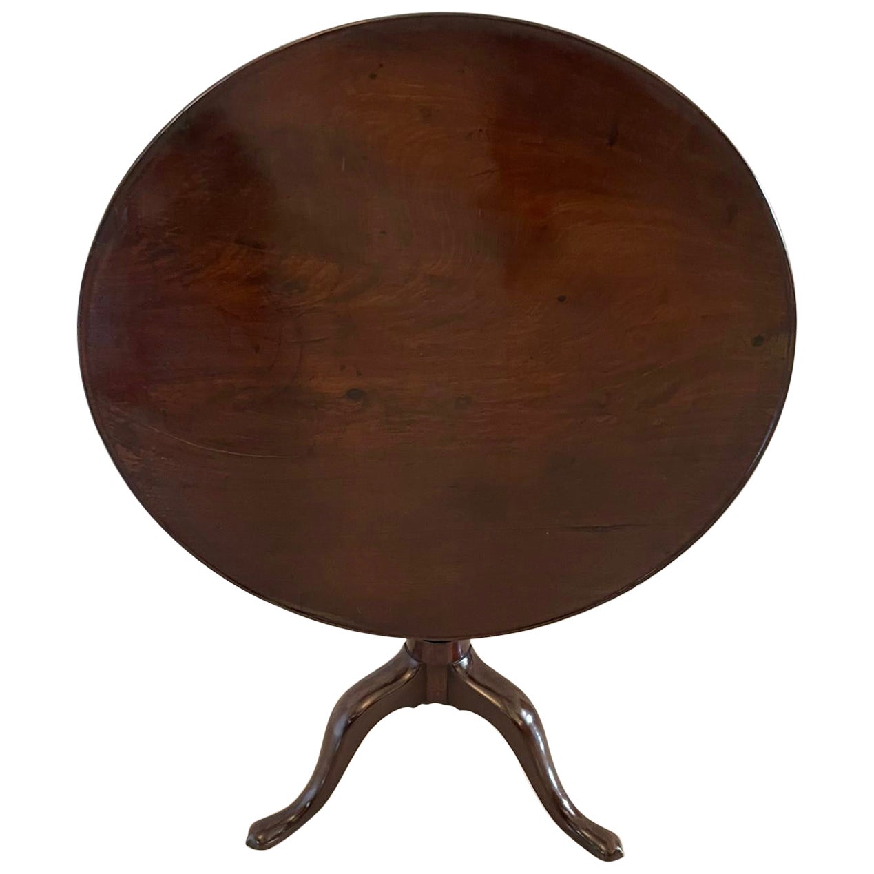 Ancienne table centrale circulaire en acajou de qualité George III avec plateau en forme de plat