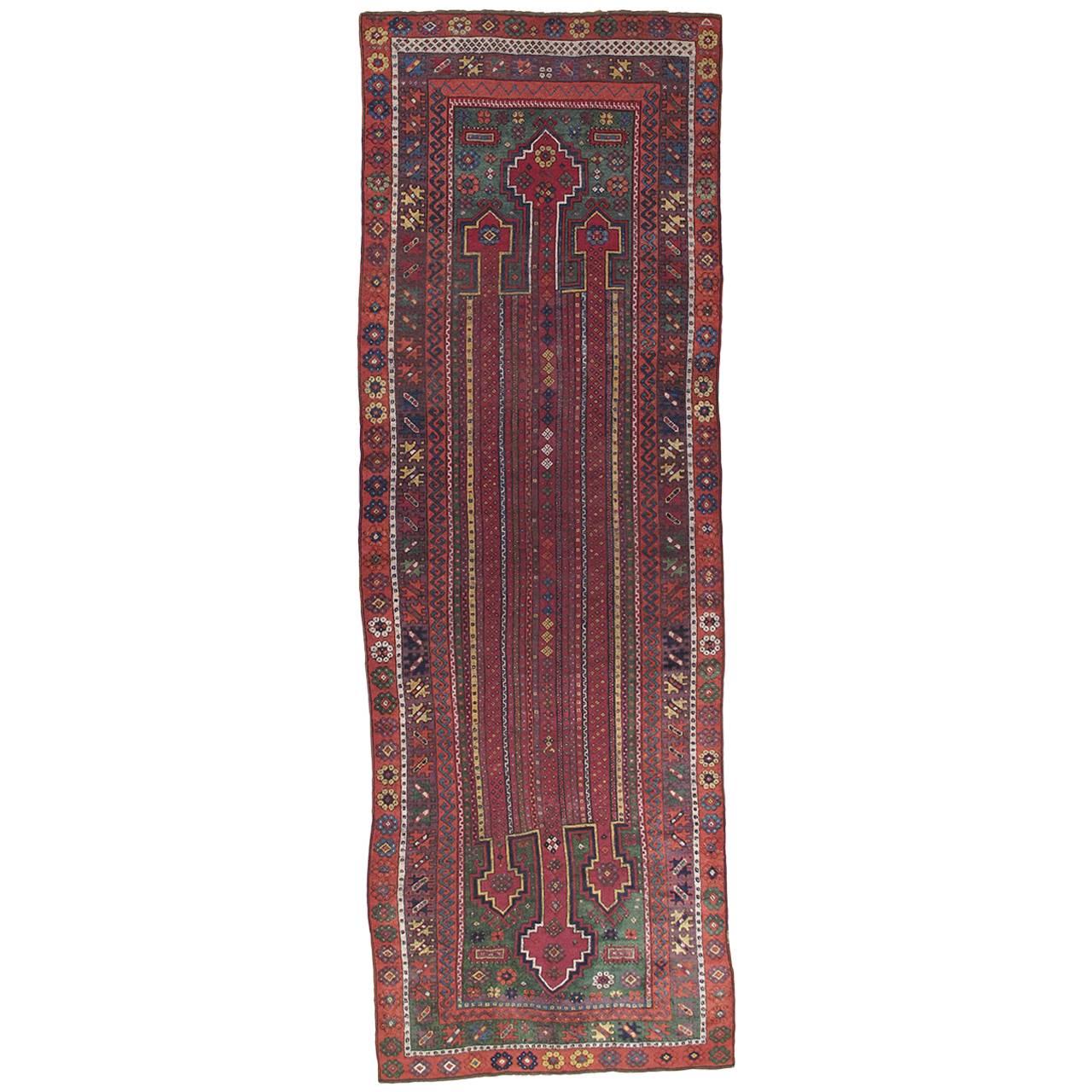 Tapis long ancien d'Anatolie orientale