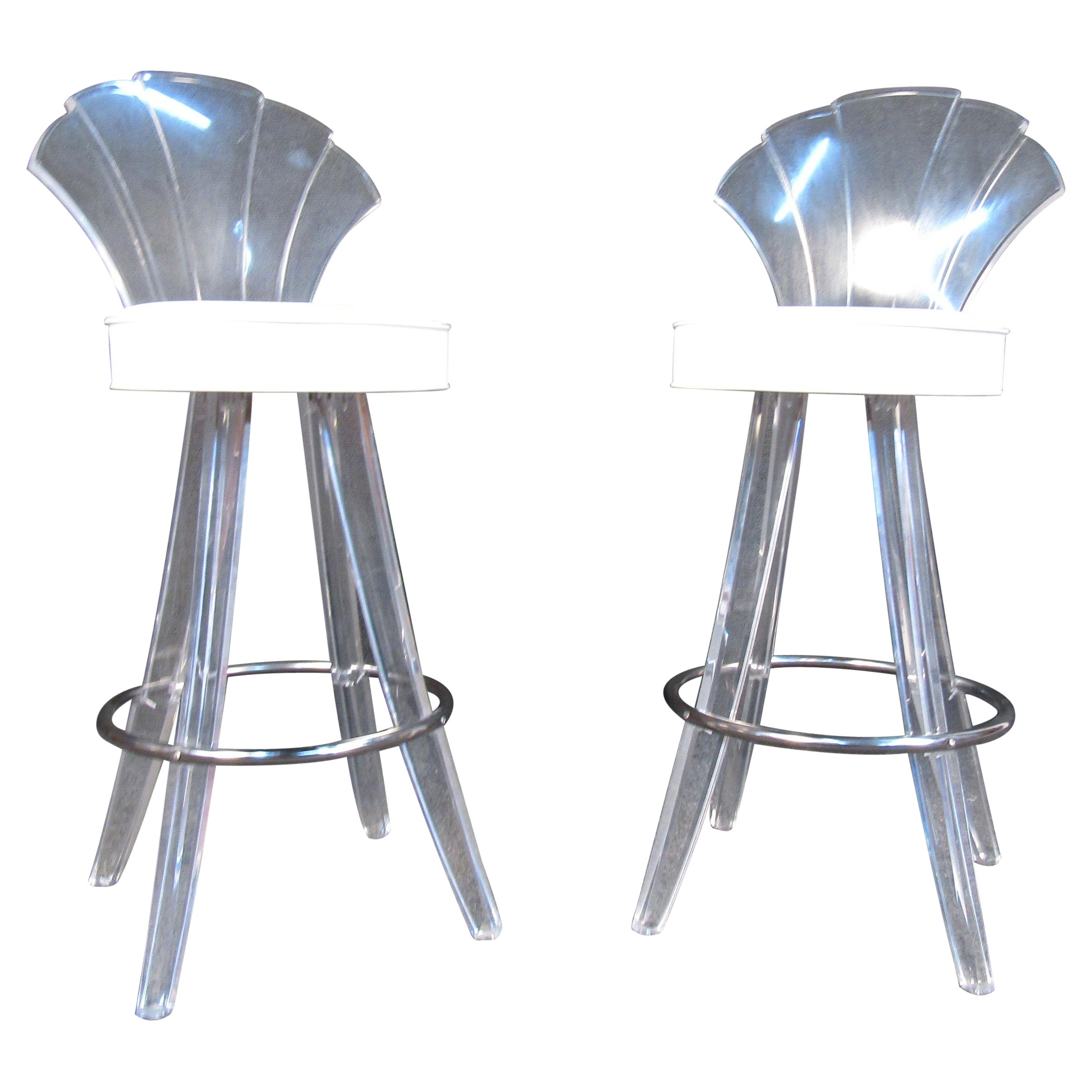 Pair of Vintage Bar Stools in Lucite and Vinyl For Sale