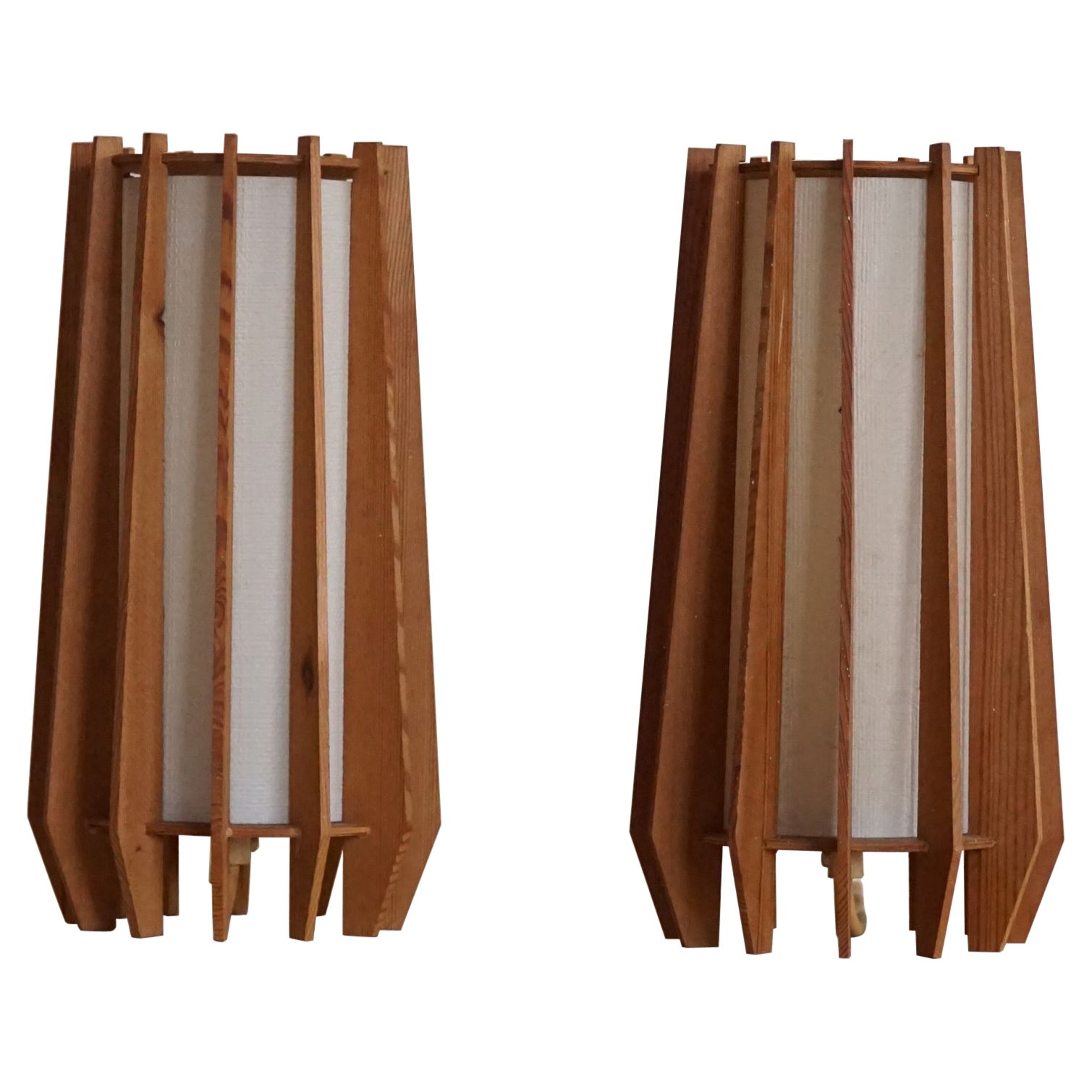 Danish Modern Table / Pendant Lights in Pine, Made by Ib Fabiansen, Fog & Mørup