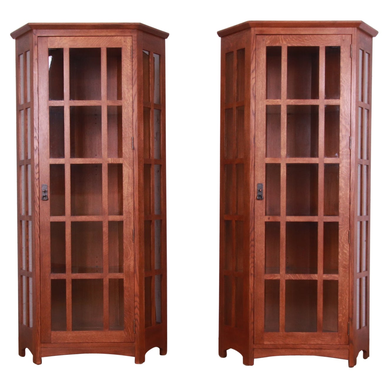 Stickley Mission Oak Arts and Crafts Lighted Corner Cabinets, Pair