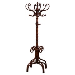 Early 20th Century Carved Bentwood Swivel "Perroquet" Coat Stand Thonet Style