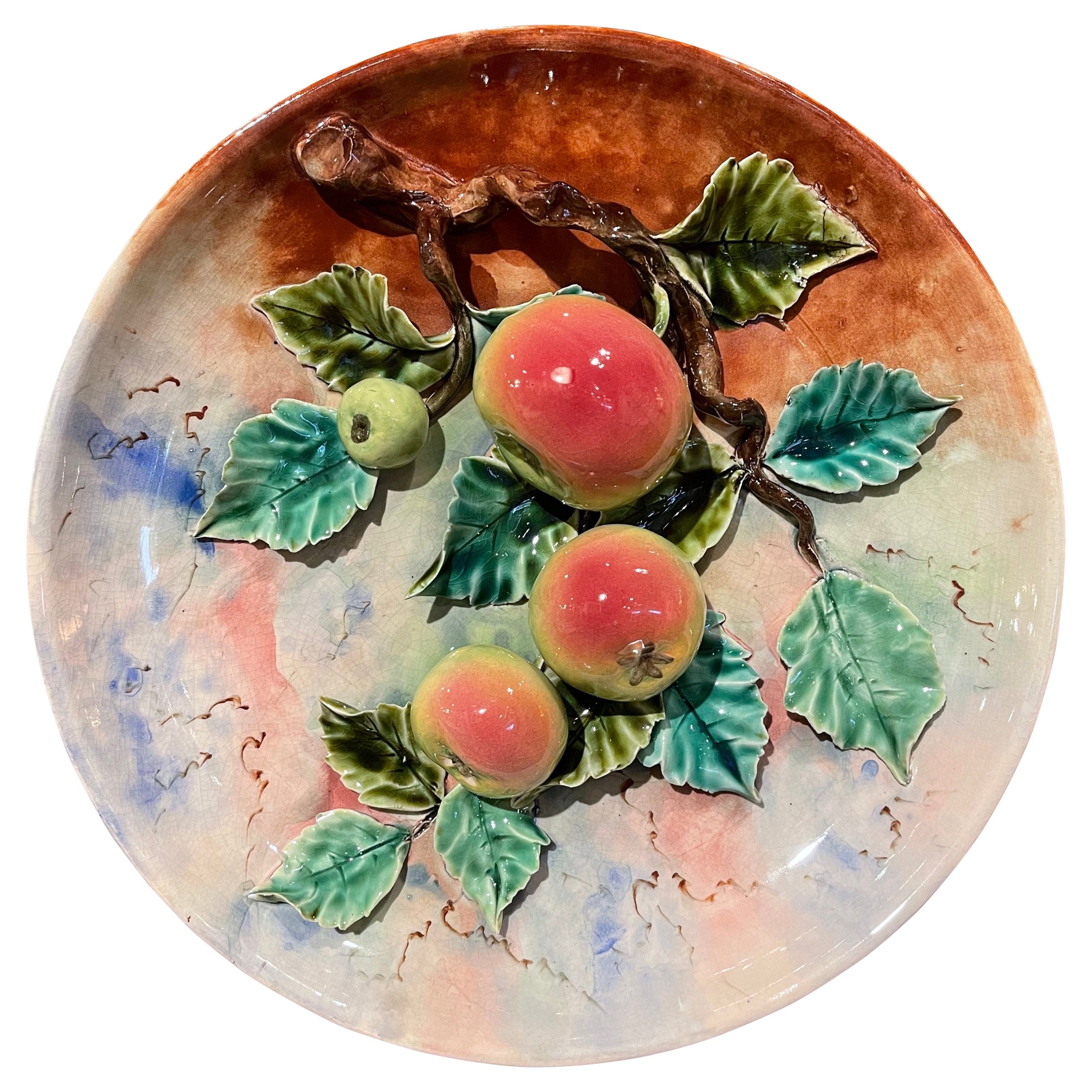 Plat mural à pommes Barbotine en céramique française du XIXe siècle Attribué à Longchamps