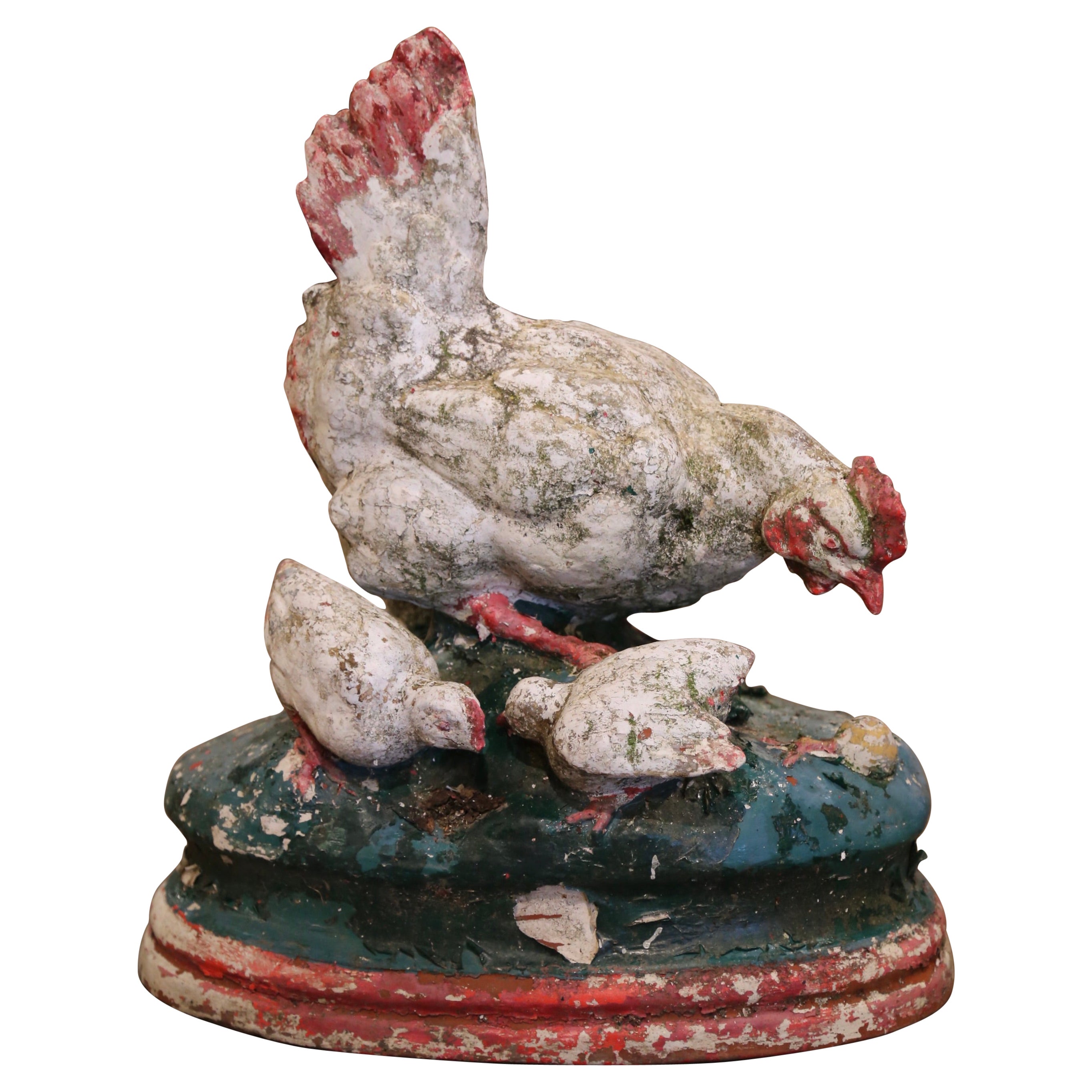 Sculpture d'extérieur du 19ème siècle en terre cuite peinte à la main représentant des poulets et des coqs