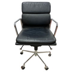Original Herman Miller Executive Office Chair Eames aus schwarzem Leder mit weichem Rückenlehne Eames