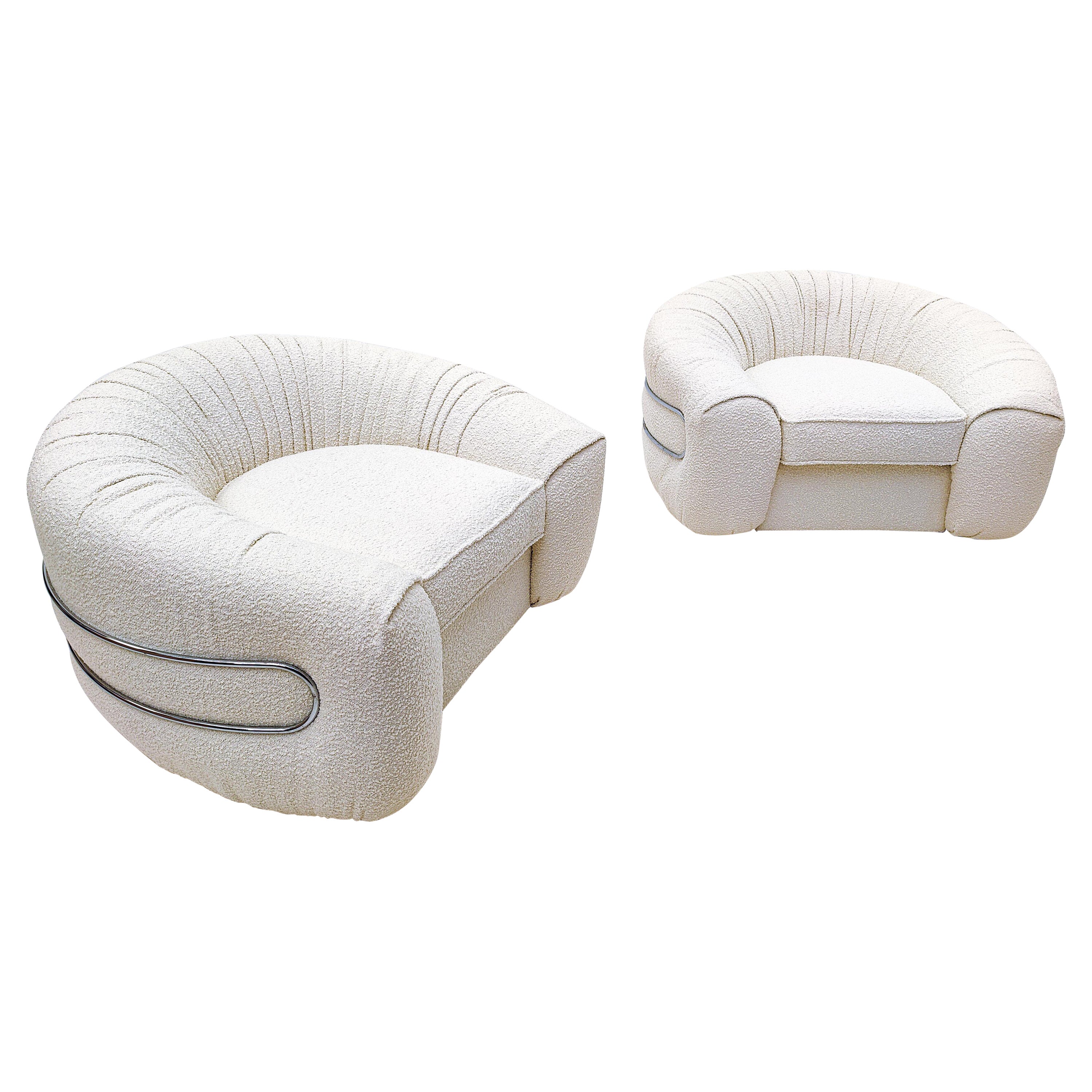 Mid-Century Modern Pair of White Boucle Armchairs, Italy, 1970s