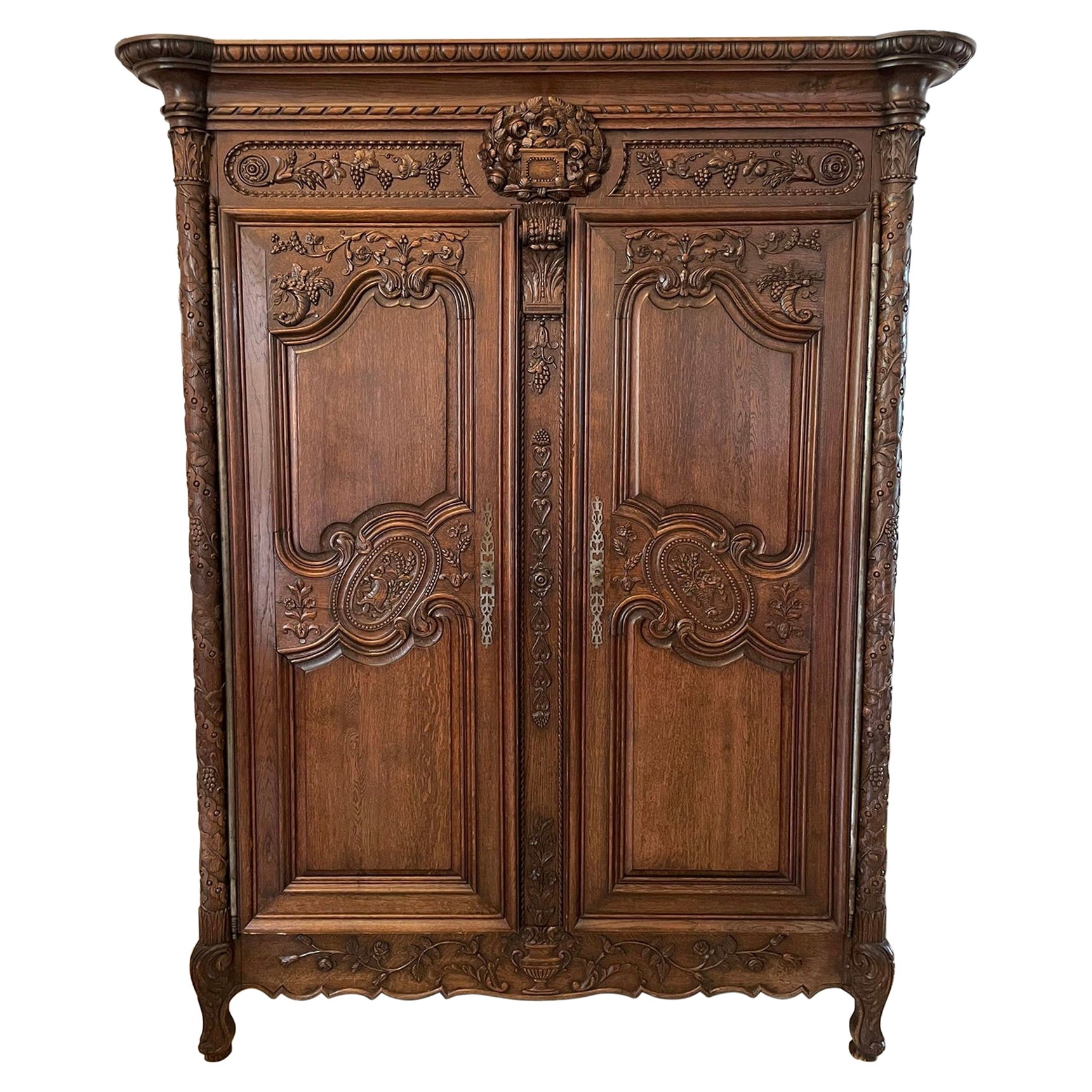 Outstanding Quality Antique Victorian Large Carved Oak Wardrobe