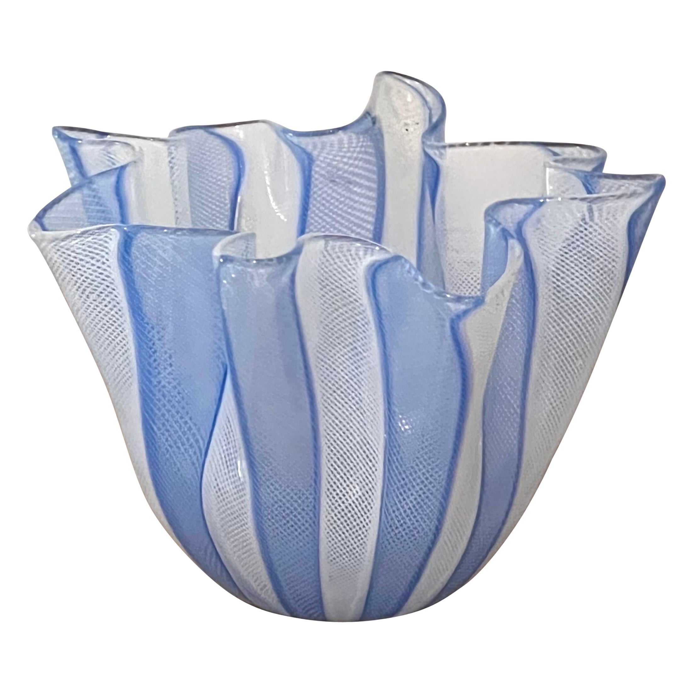 Blaue Fazzoletto Murano Moderne Taschentuchvase