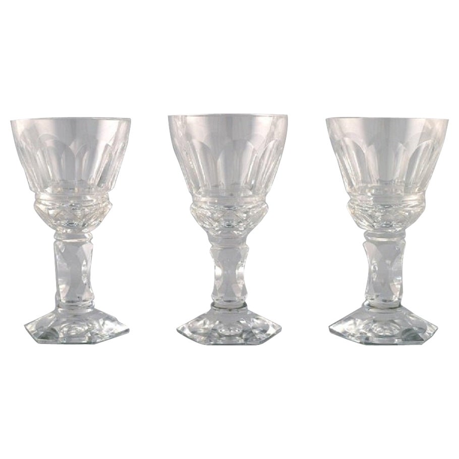 Trois verres à vin blancs Art Déco en verre de cristal transparent Baccarat, France