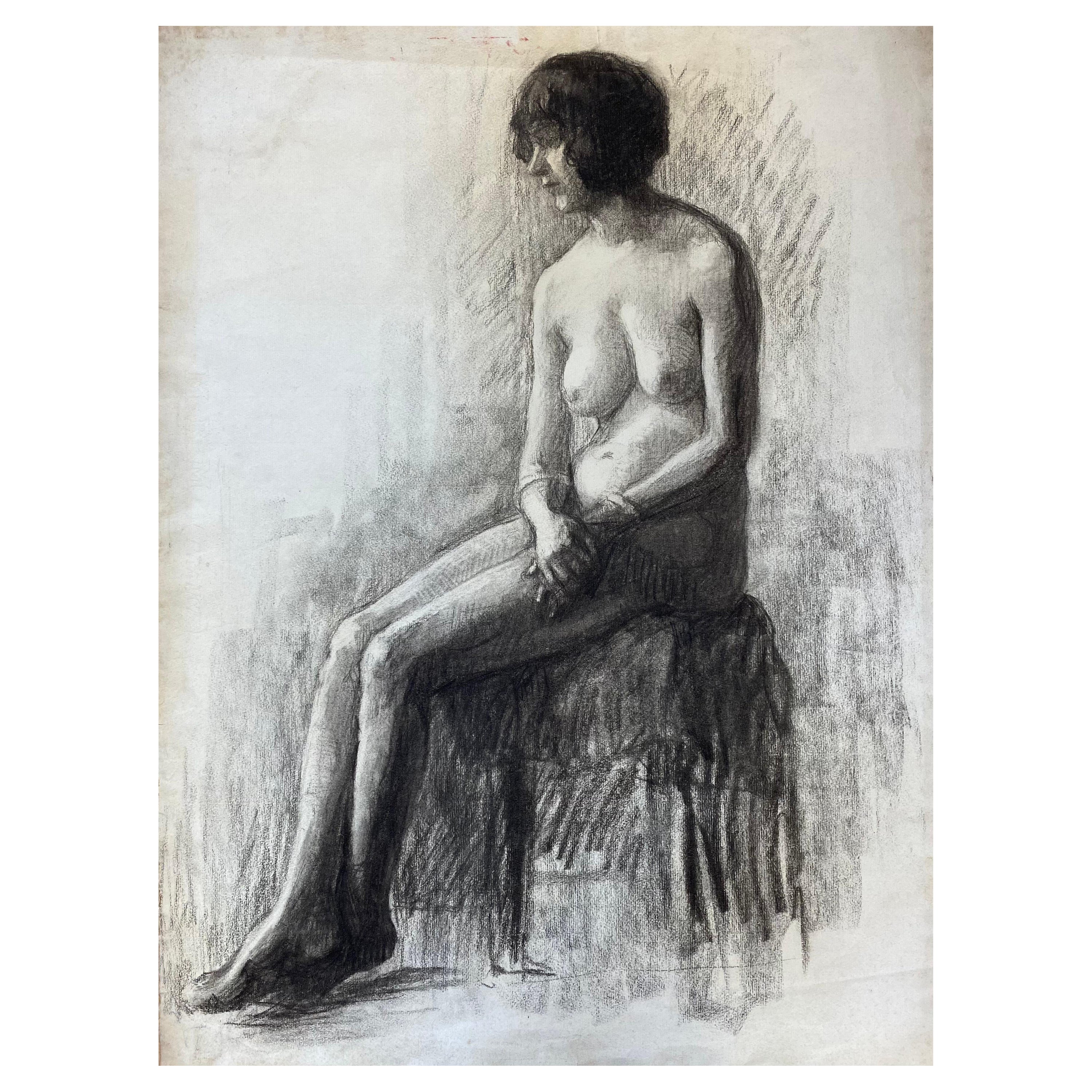 Croquis au fusain français des années 1920 d'une femme nue assise, modèle d'artiste en vente