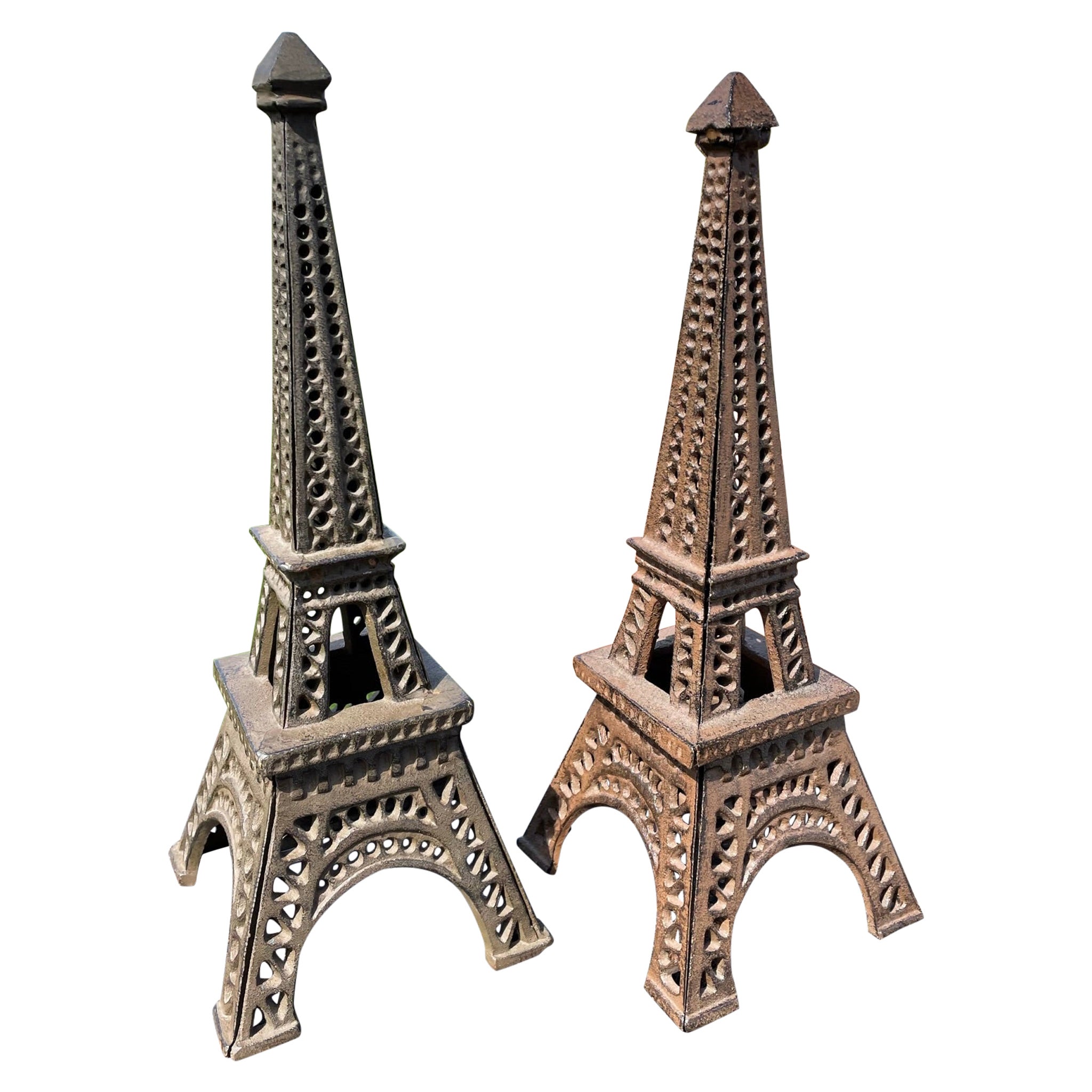 Paar architektonische Laternen „Eiffel Tower“ aus dem alten Paris im Angebot