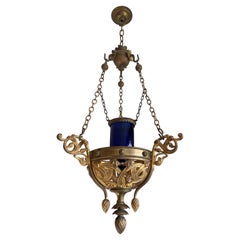 Lampe de sanctuaire ou bougie d'église gothique ancienne en bronze doré et laiton et verre