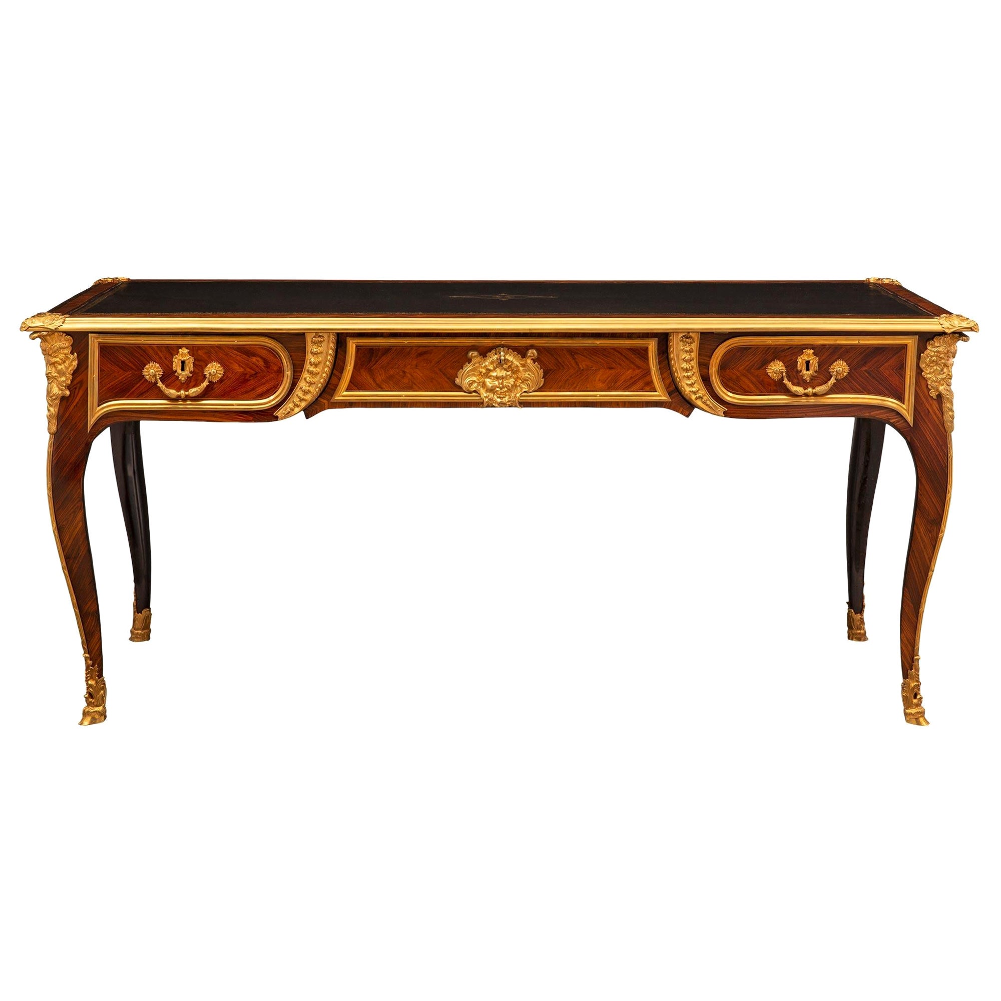 Assiette de bureau française d'époque Louis XV du 18ème siècle