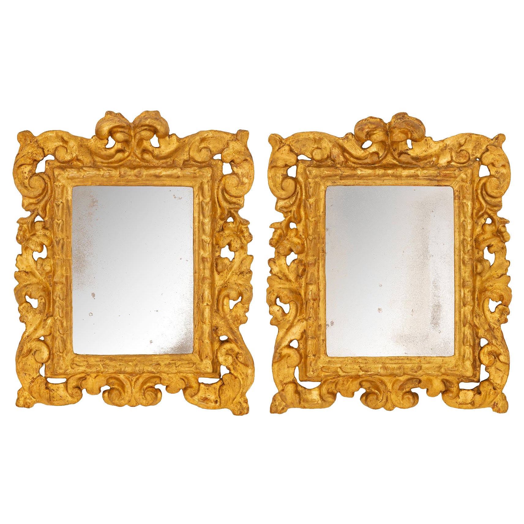 Pair of Italian Early 18th Century Baroque Period Giltwood Mirrors For Sale