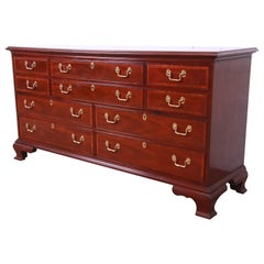 Vintage Councill Furniture Georgian Banded Mahogany Ten-Drawer Dresser