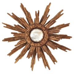 Miroir baroque espagnol en bois doré Sunburst convexe à petite échelle