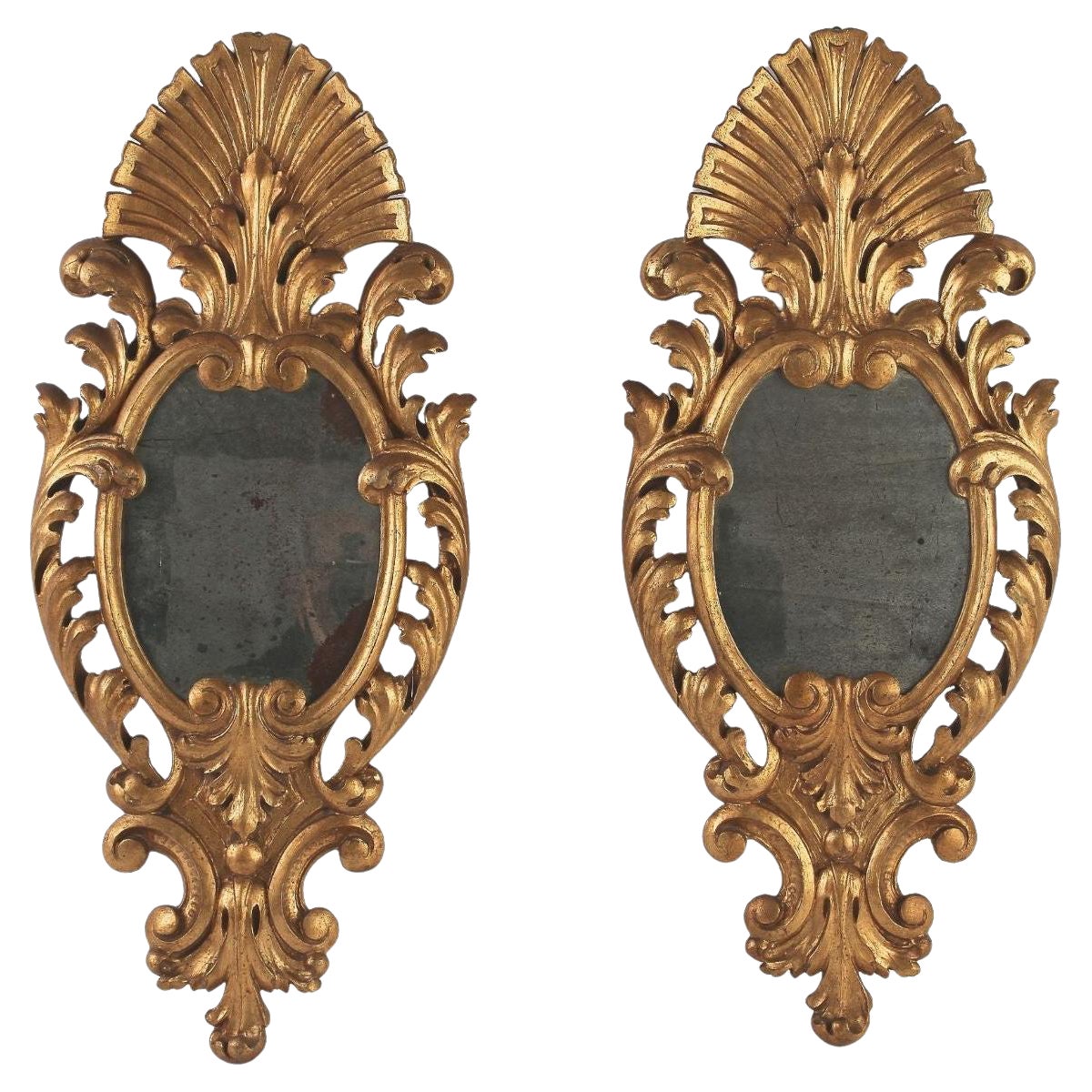 Paire de miroirs muraux dorés sculptés et sculptés à la main du 19ème siècle, Italie, vers 1850