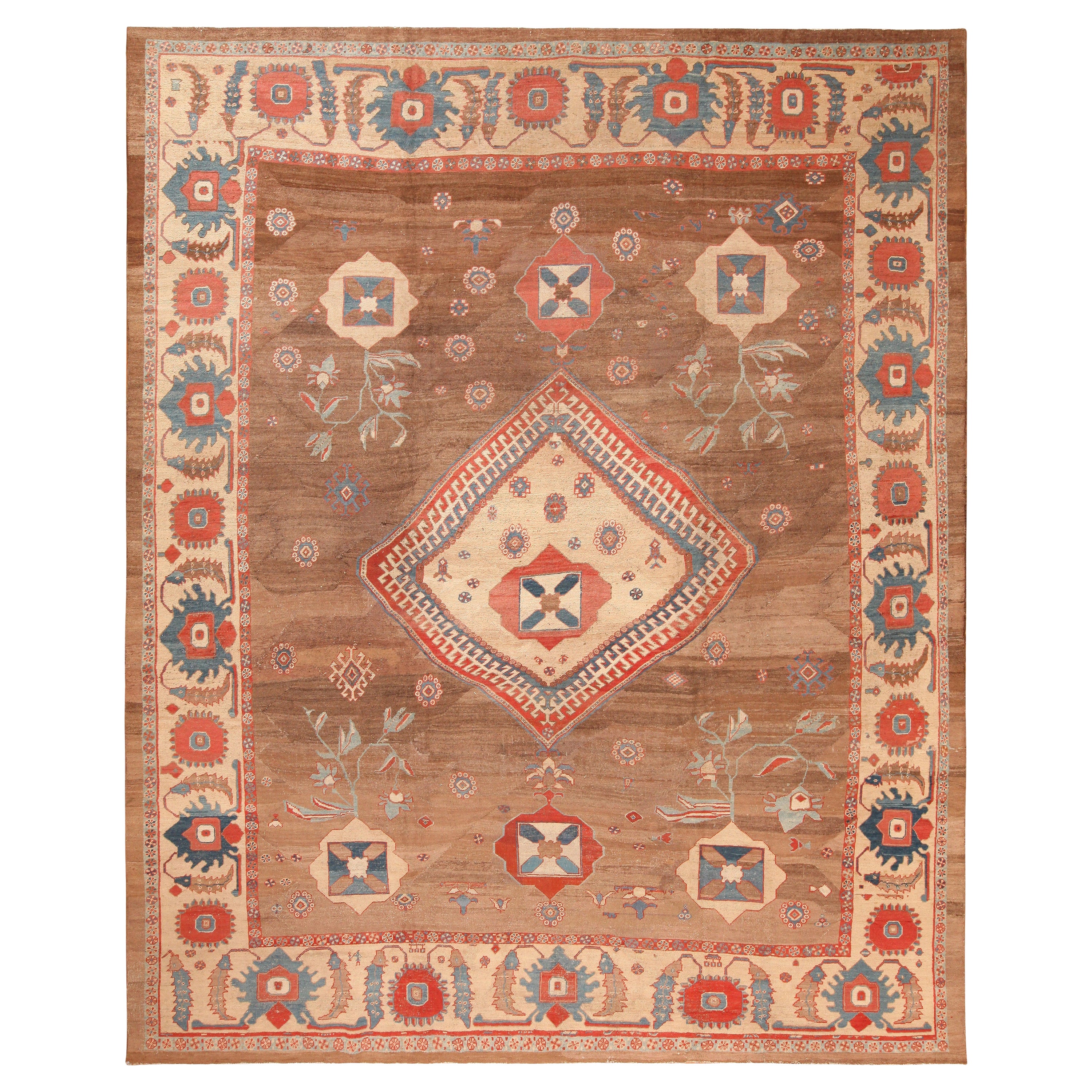 Antiker persischer Bakshaish-Teppich. 12 ft 2 in x 14 ft 8 in im Angebot