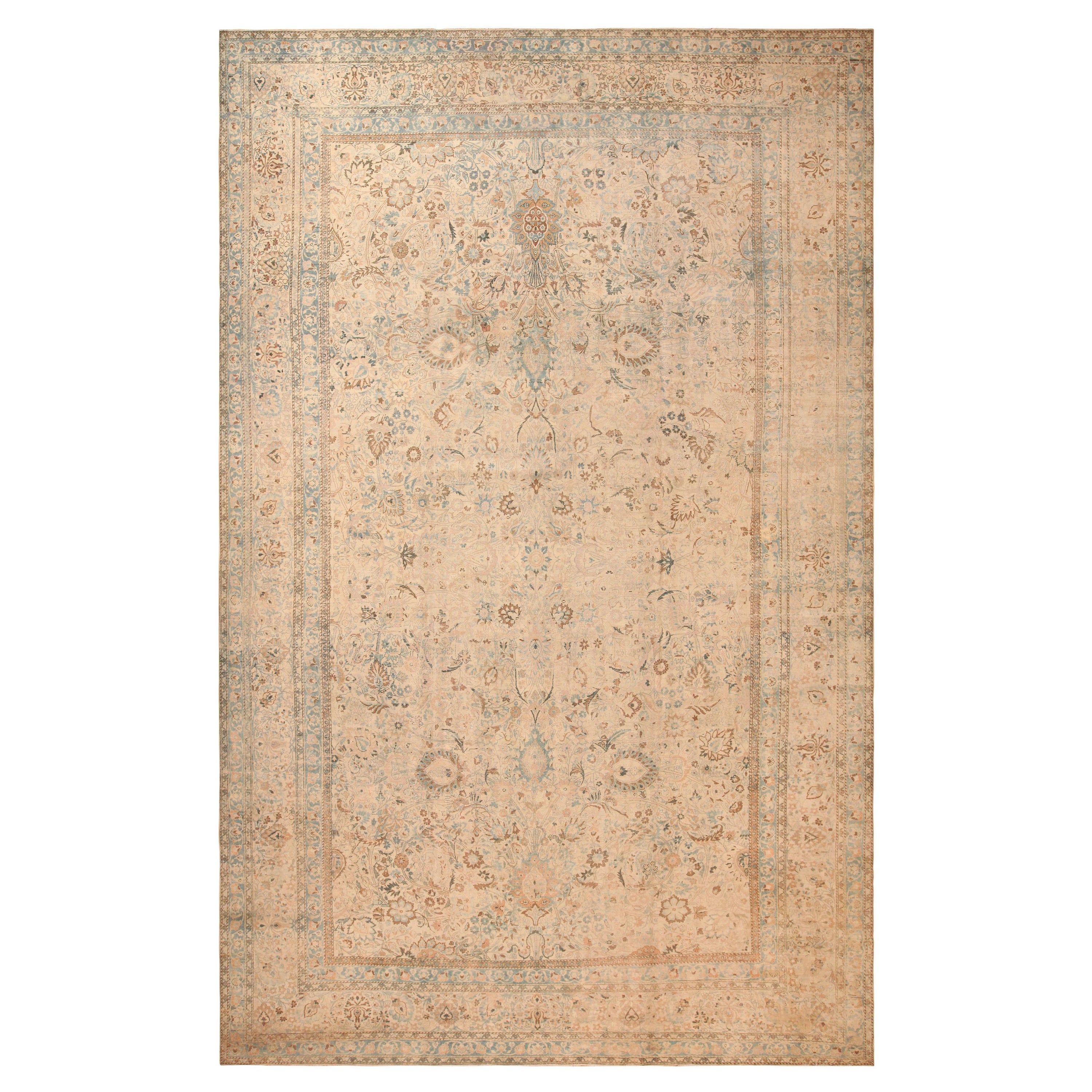 Übergroßer, weicher, dekorativer, antiker, geblümter, persischer Khorassan-Teppich in Übergröße 13' x 21'