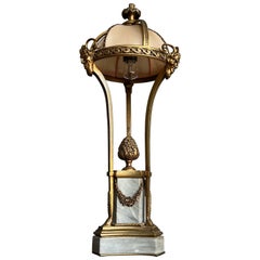 Maravillosa lámpara de sobremesa de bronce y mármol de principios de 1900 con esculturas de fauno