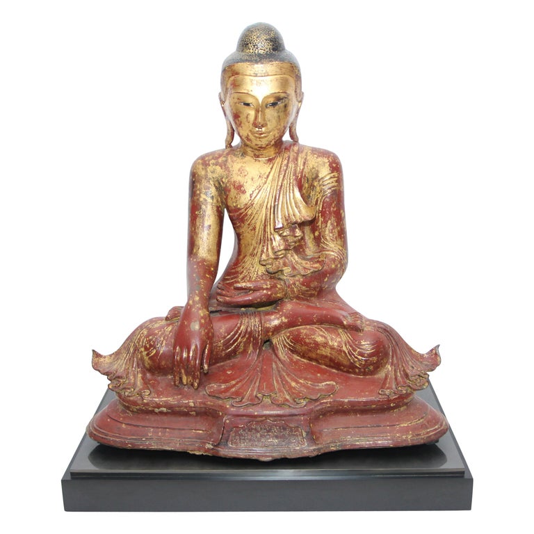 Antique Burmese Bronze Seated Mandalay Buddha with gilt and lacquer finish For Sale