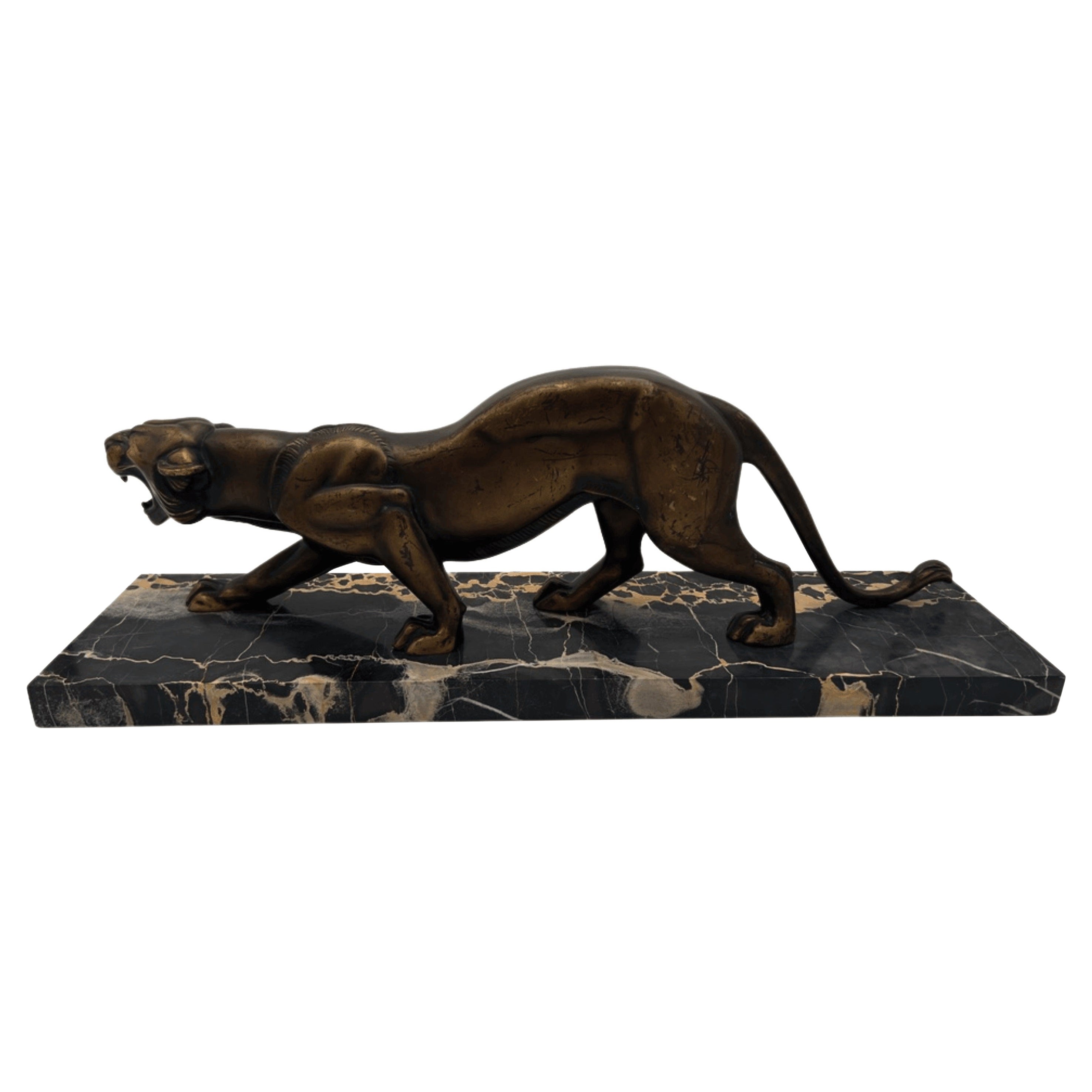 Art DecosSkulptur eines Panthers, Bronzeguss, Marmor, Frankreich um 1930

Elegante Art-Déco-Skulptur eines Panthers

- Modell von Irenee Rochard, unsigniert
- Massiver Bronzeguss, patiniert, gestempelt
- Sockel aus Portormarmor, später