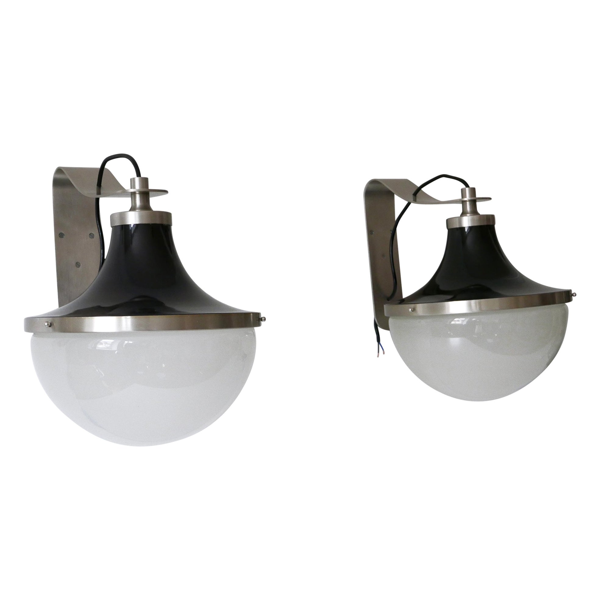 Set of Two Mid-Century Modern Sconces 'Pi' by Sergio Mazza for Artemide  1960s For Sale at 1stDibs