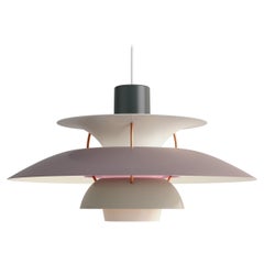 Lámpara colgante PH 5 en gris de Louis Poul Poulsen by Poul Henningsen