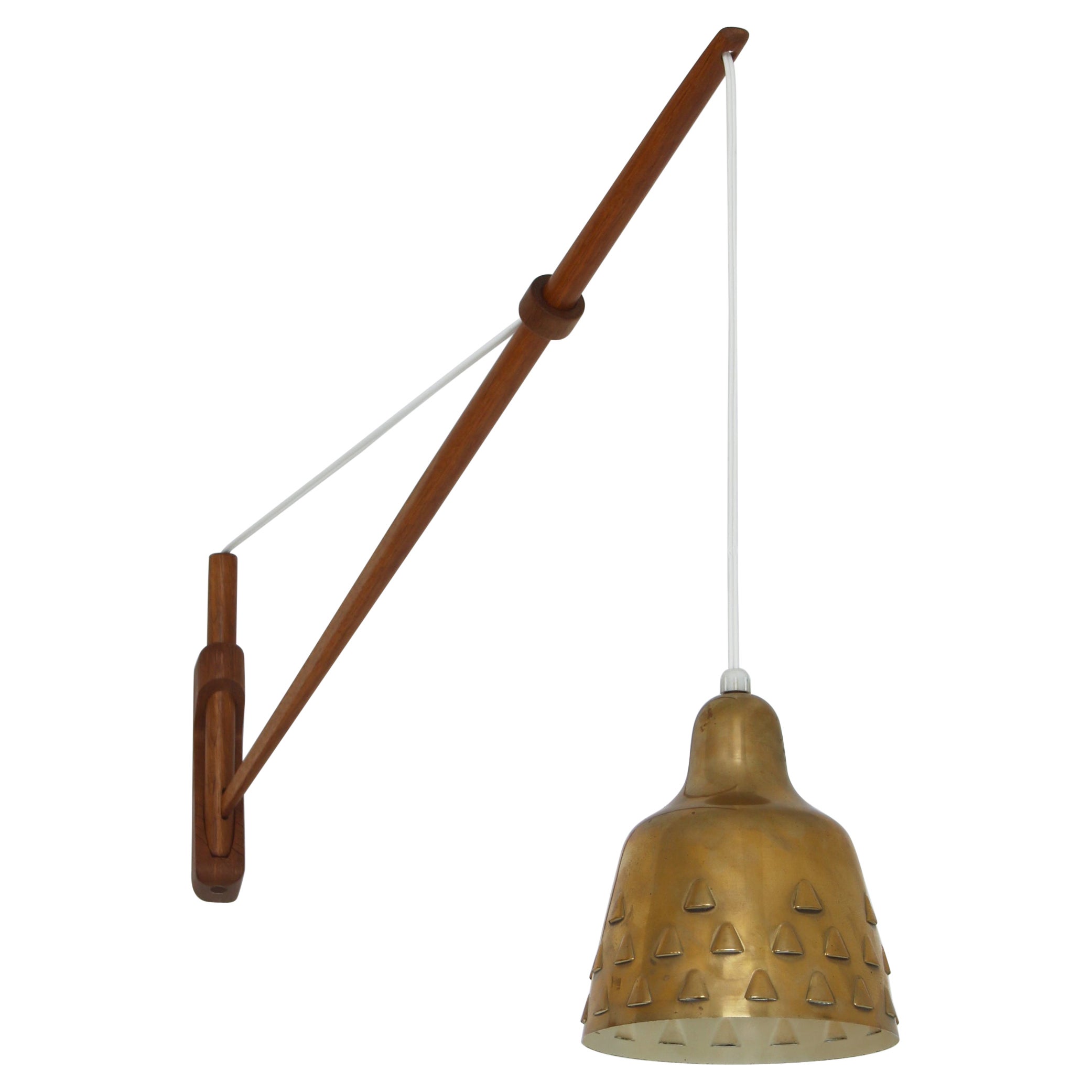 Lampe à suspension en laiton de Louis Poulsen, années 1960, Scandinavian Modern en vente
