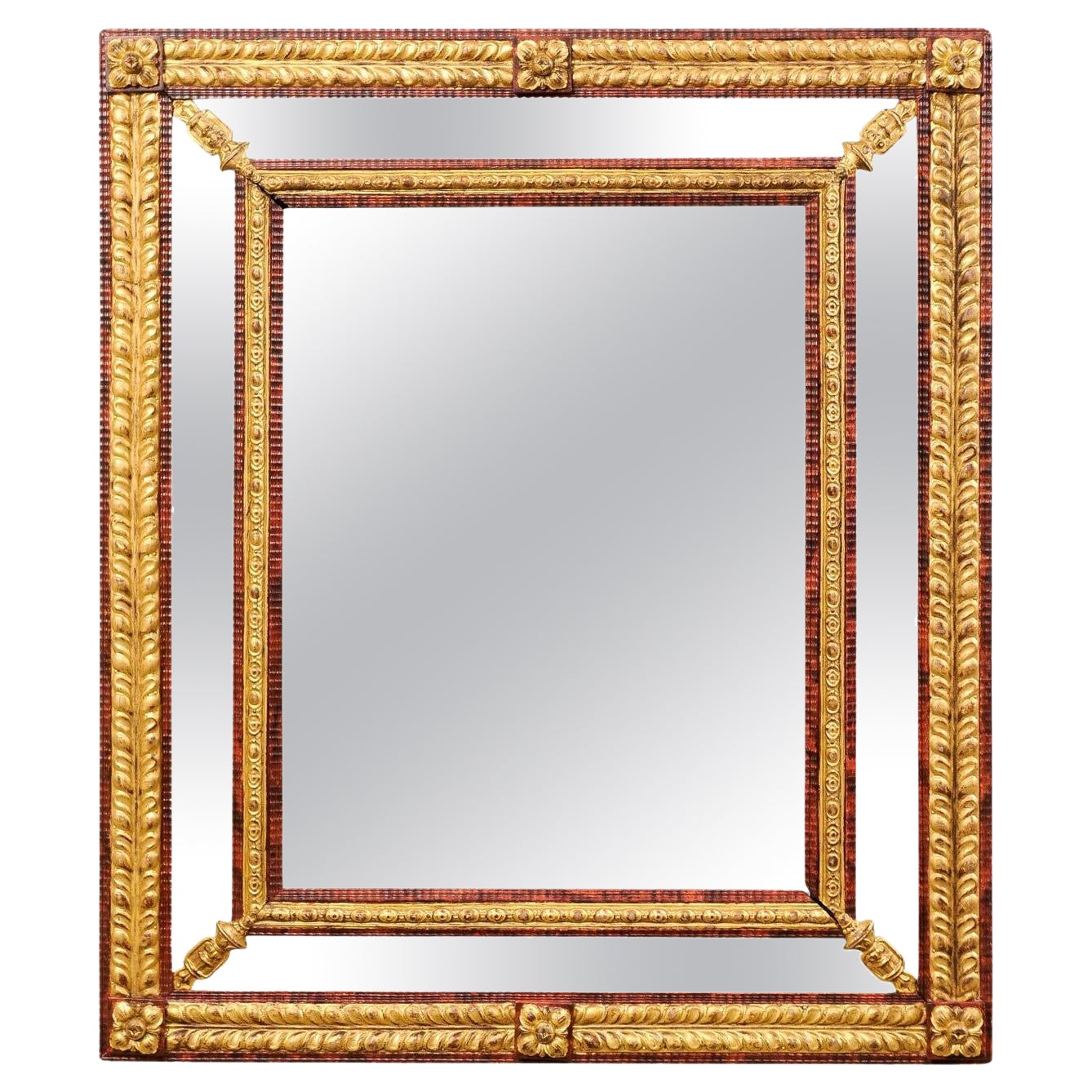 Italienischer vergoldeter und rot geprägter Repouss-Spiegel des 19. Jahrhunderts, groß