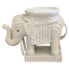 Table d'appoint vintage mi-siècle en osier avec tabouret éléphant