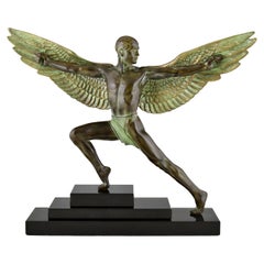 Skulptur im Art-déco-Stil Icarus geflügelter männlicher Akt Max Le Verrier, Frankreich