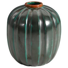 Vicke Lindstrand, Fluted Vase Green-Glazed Stoneware Upsala-Ekeby, Sweden, 1940s