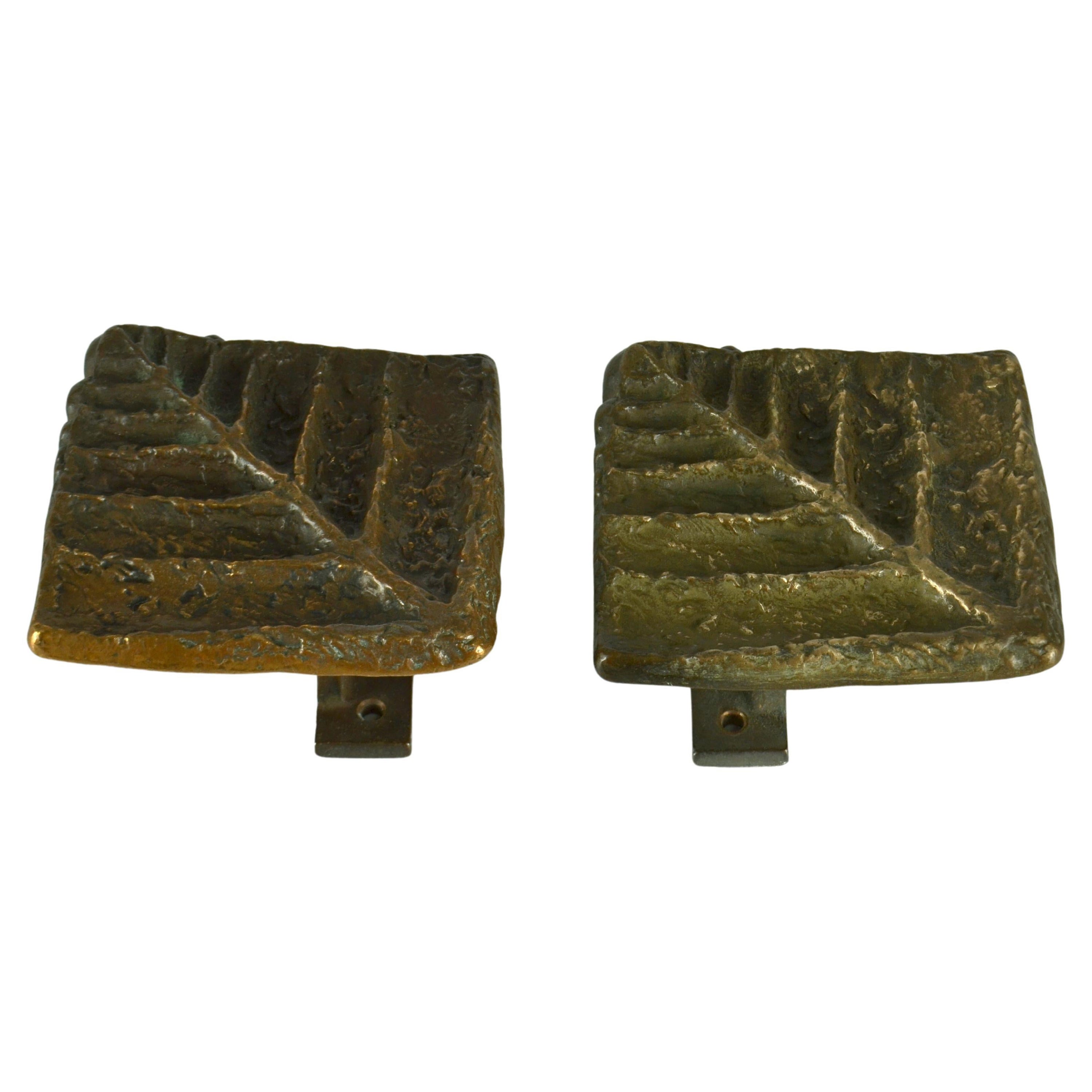 Architektonisches Paar quadratischer Bronze-Türgriffe zum Drücken und Ziehen mit Naturrelief