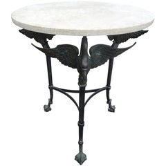 Table vintage de style néoclassique en bronze avec plateau en travertin