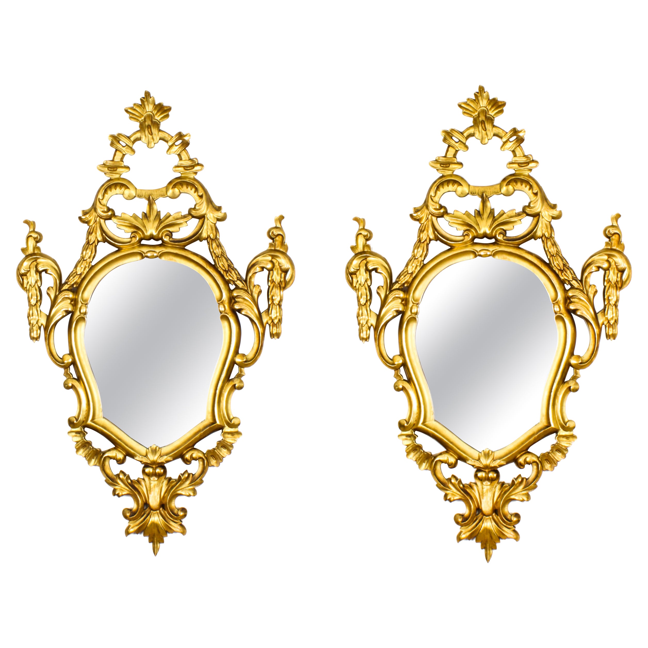 Ancienne paire de miroirs florentins rococo en bois doré du 19ème siècle en vente
