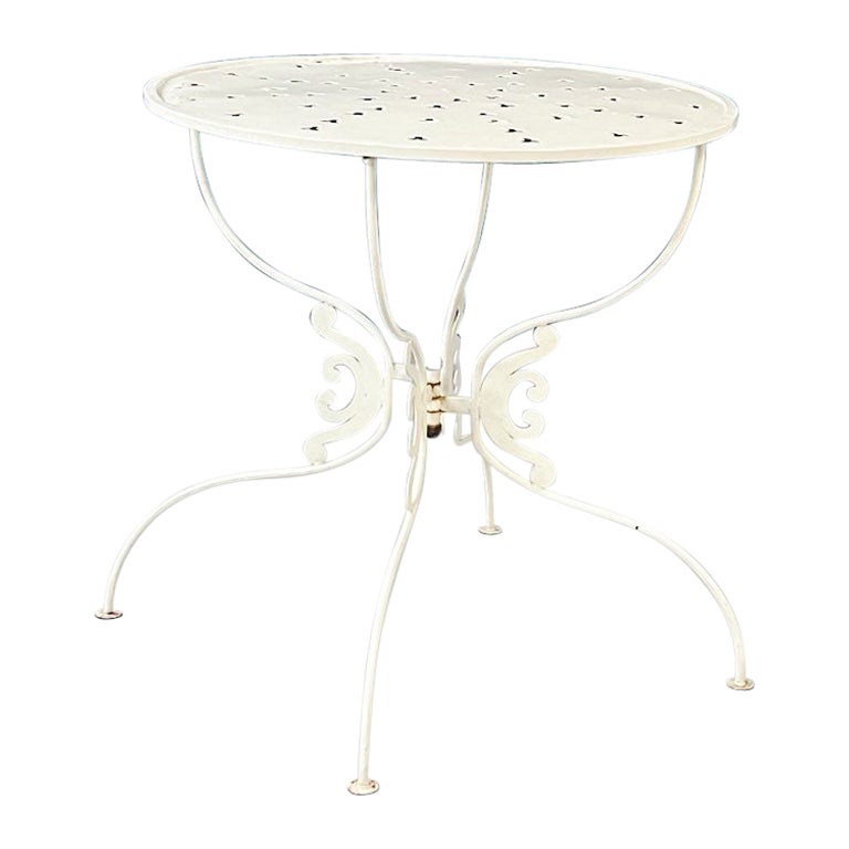 Italian Mid-Century Garden Table in White Wrought Iron Finely Worked, 1960s For Sale