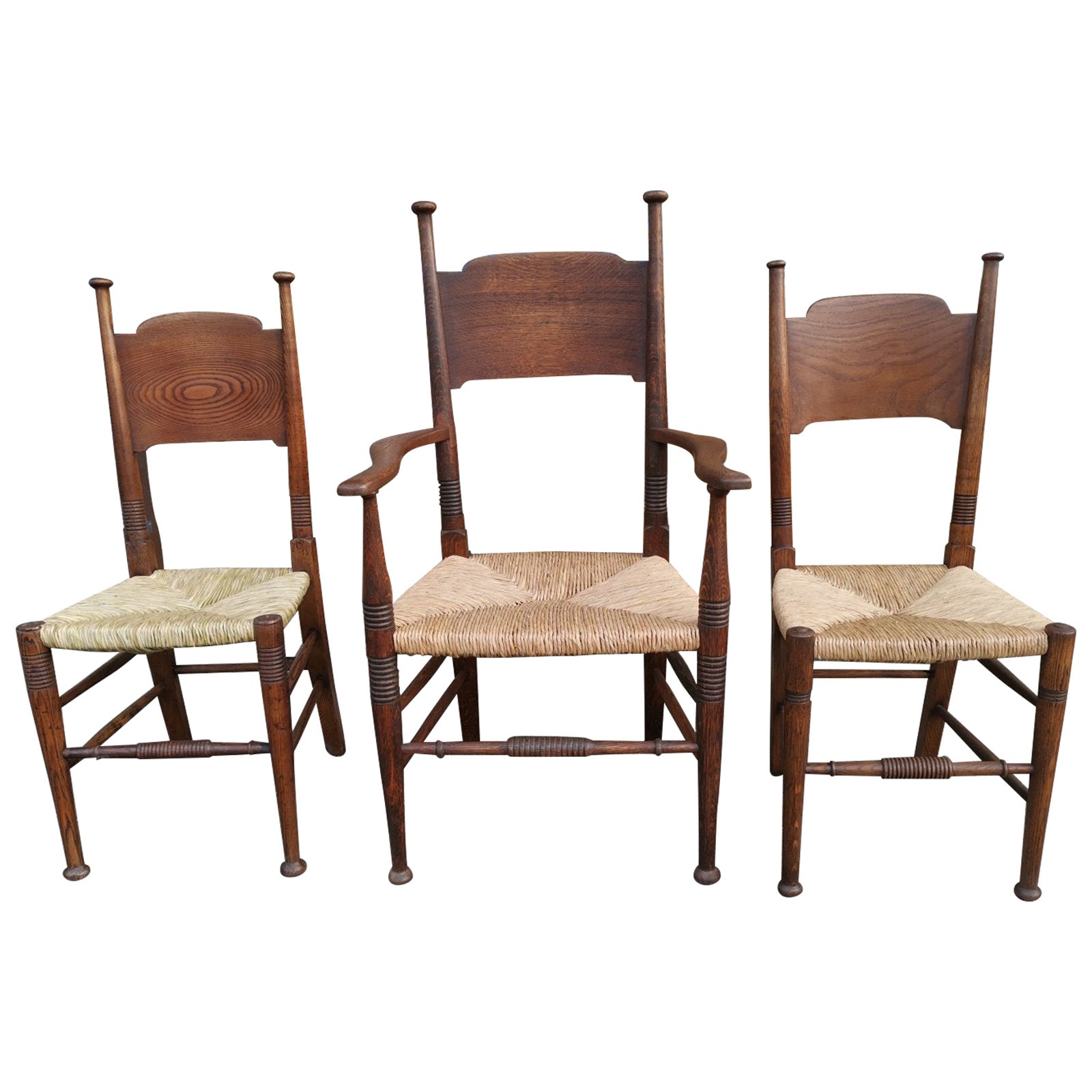 Fauteuil Arts & Crafts et deux chaises latérales différenciées Liberty & Co, William Birch