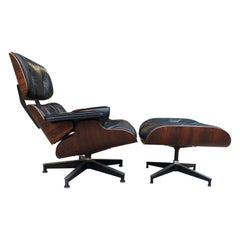 Elegant 1960s Eames Lounge Chair and Ottoman