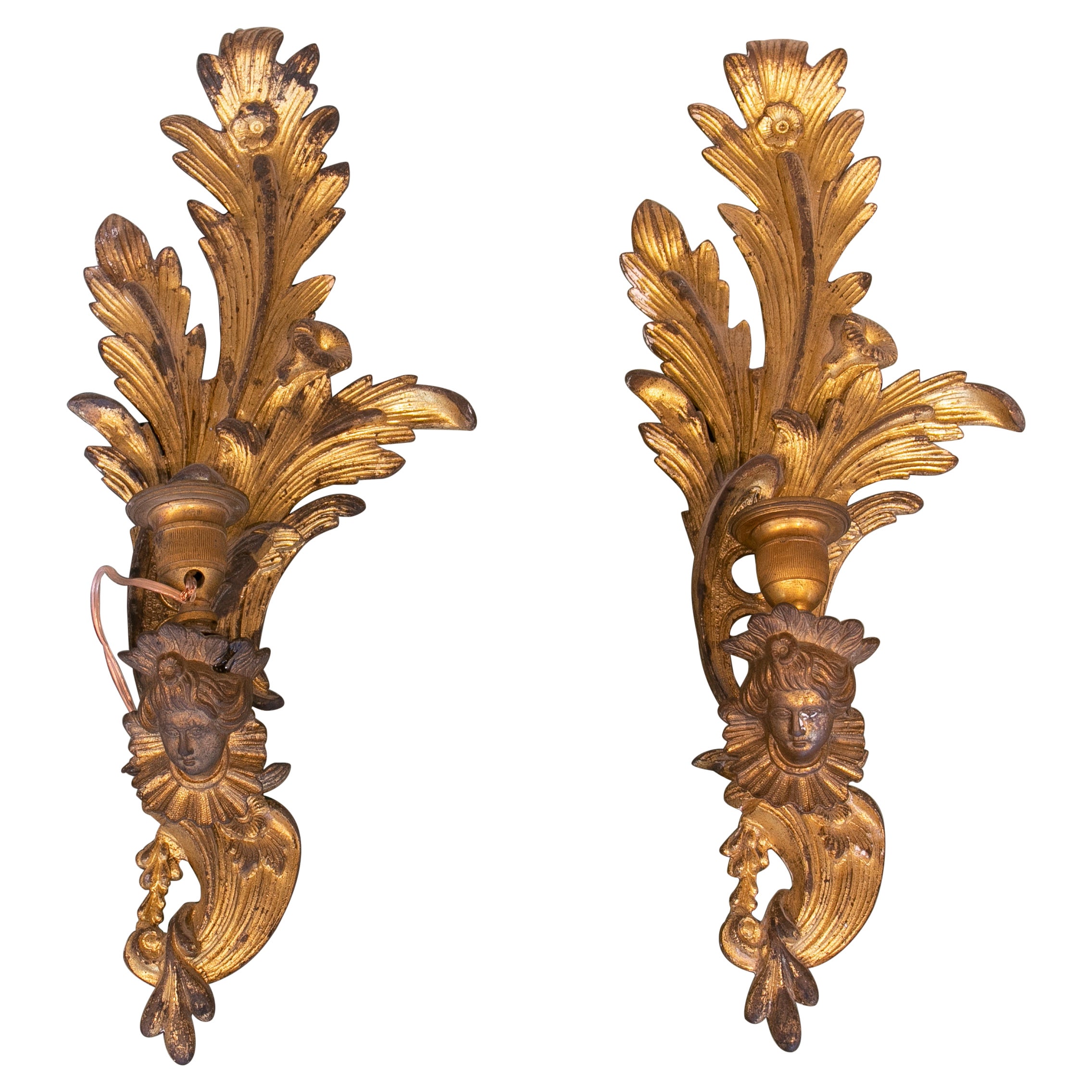 19th Century French Pair of Gilded Bronze Sconces with Women Decoration For Sale