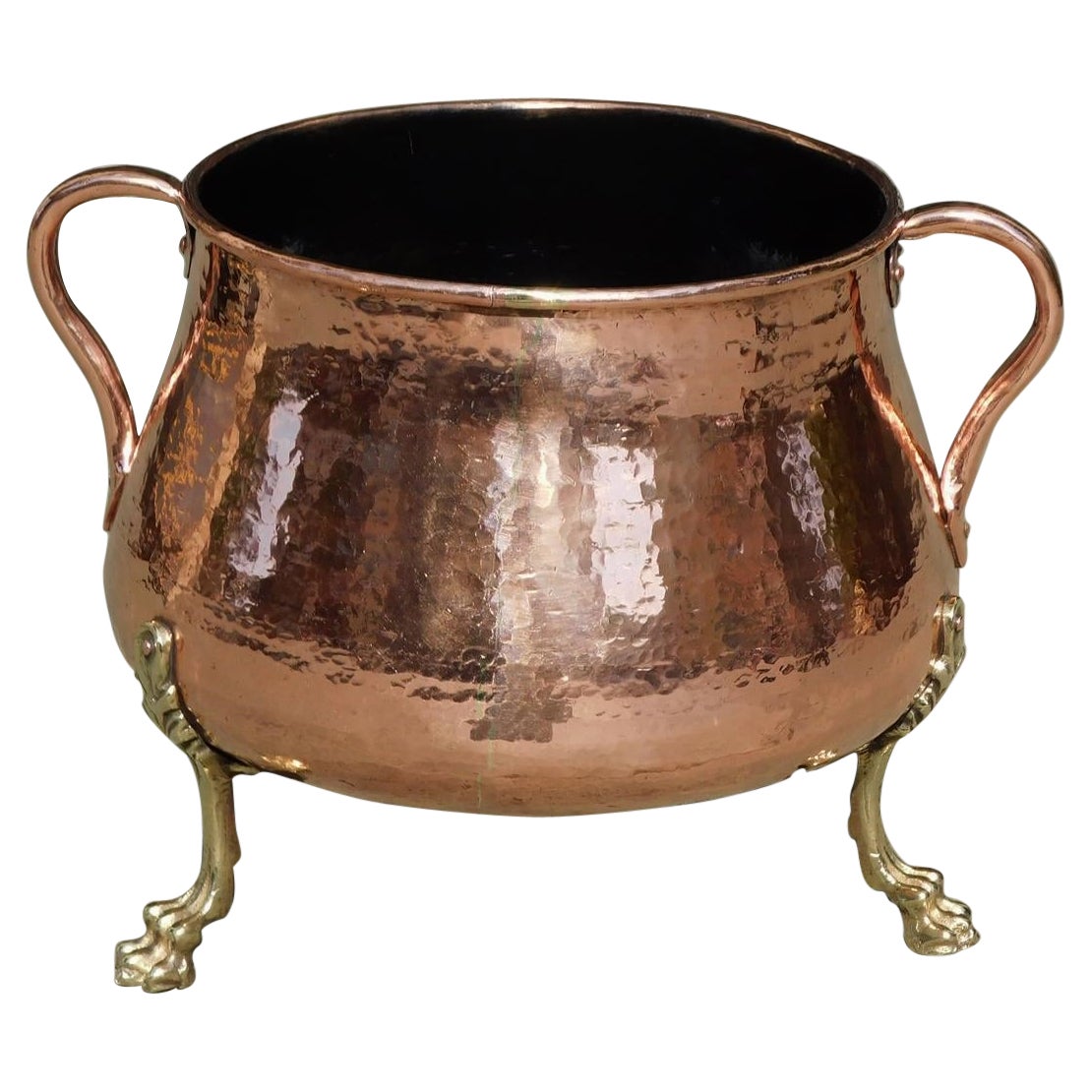 English Copper Hammered & Cast Brass Jardiniere with Acanthus Paw Feet, C. 1820 For Sale