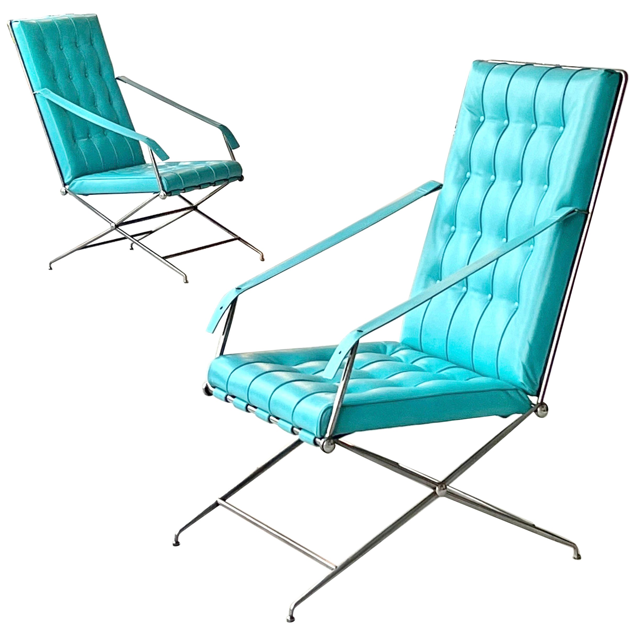 John Vesey paire de chaises de campagne napoléoniennes en cuir bleu et acier en vente