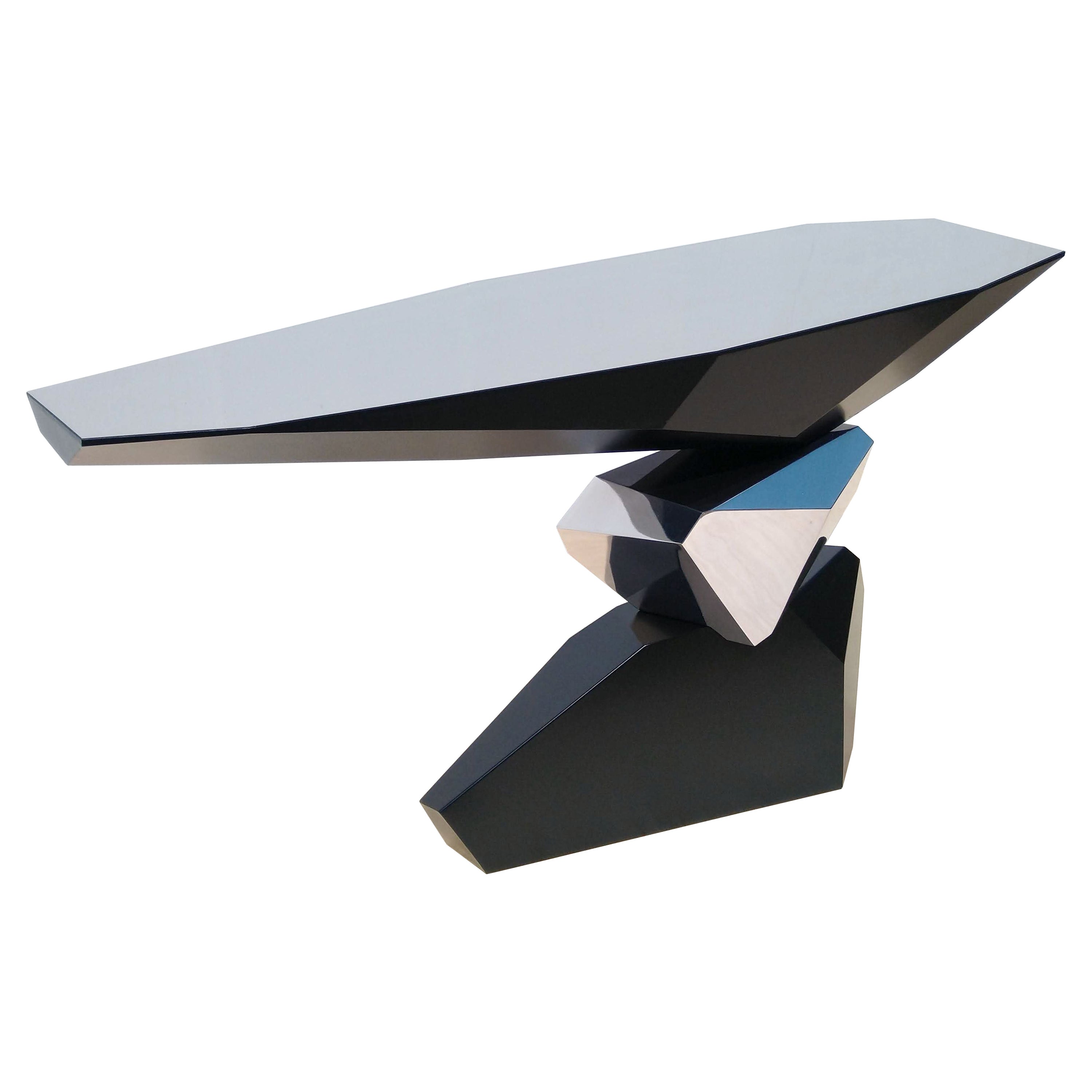 Table console sculpturale moderne en acier inoxydable poli<unk>