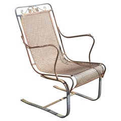 Vieille chaise de jardin bouffante en fer forgé Woodard avec feuilles d'érable pour patio et jardin