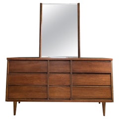 Used Mid Century Modern Bassett Fanfare 9 Drawer Low-Boy Dresser with Mirror