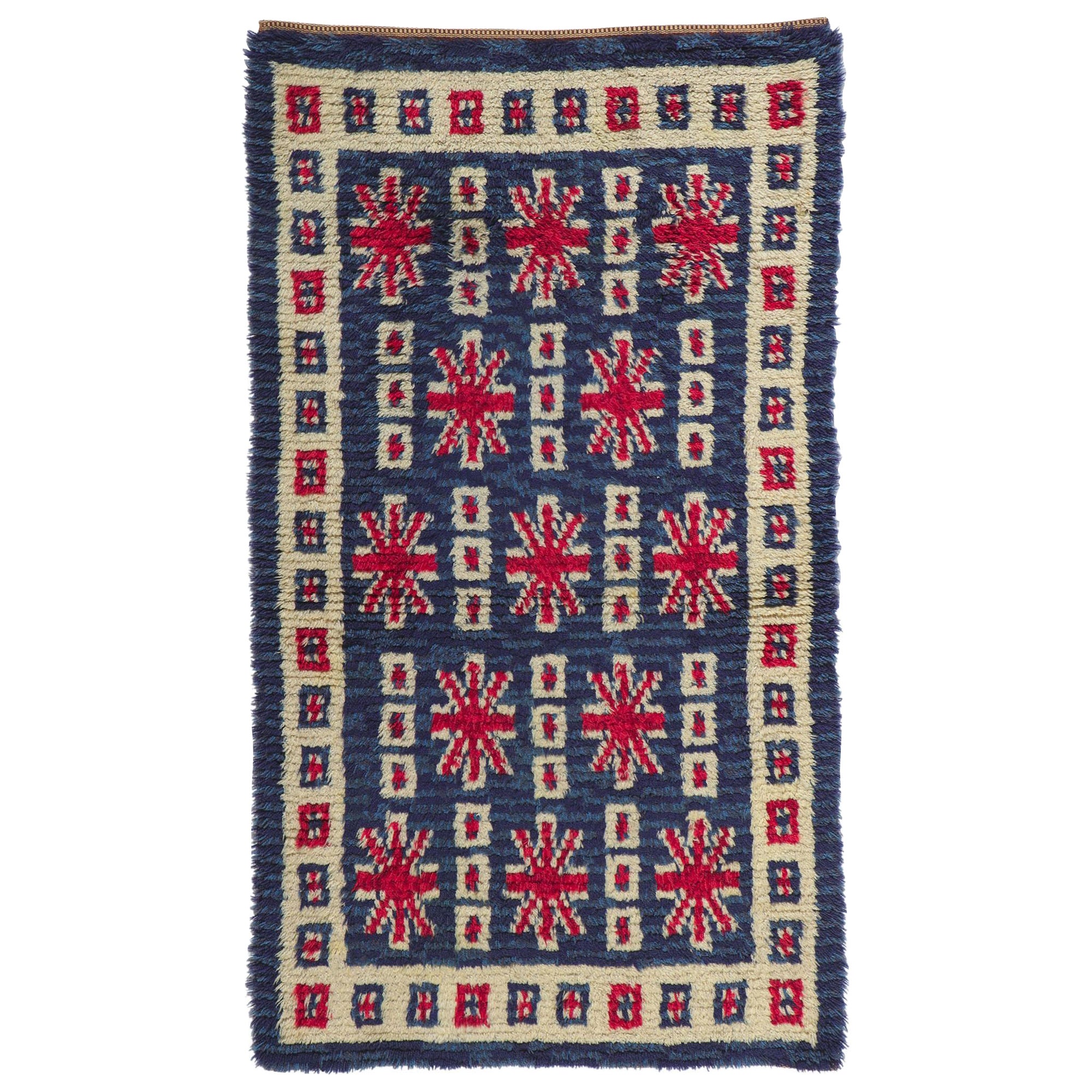 Vintage Finnish Rya Ryijy Rug with Union Jack Motifs and Cool Britannia Style For Sale